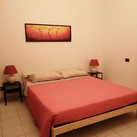 Appartamento Ca' Sandra วาโด ลีกูเร ภายนอก รูปภาพ