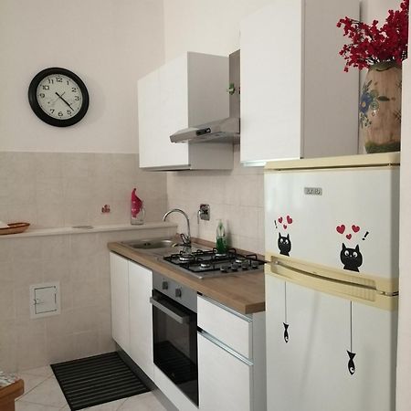 Appartamento Ca' Sandra วาโด ลีกูเร ภายนอก รูปภาพ